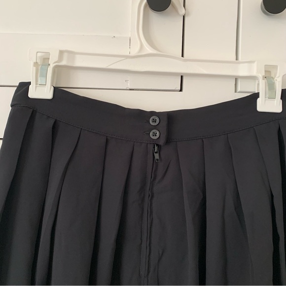 ModCloth Black Pleated Midi Skirt Size 6 - Picture 8 of 9